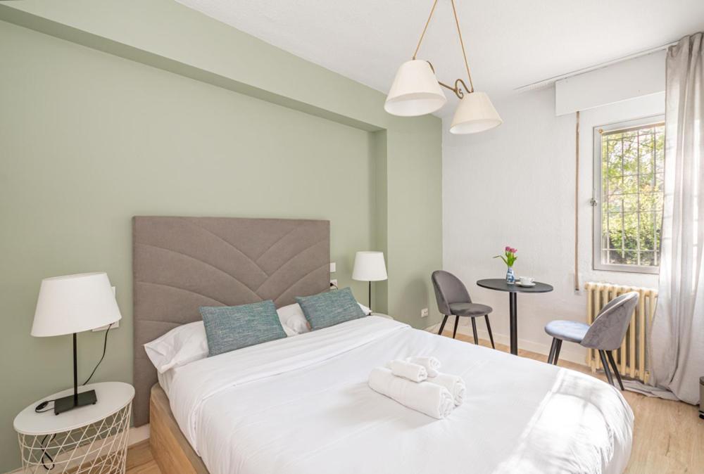 Madrid Rio Rooms ภายนอก รูปภาพ